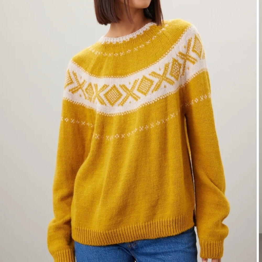 NWT YERSE Crashy Sweater Mustard Yellow Knit Size Medium